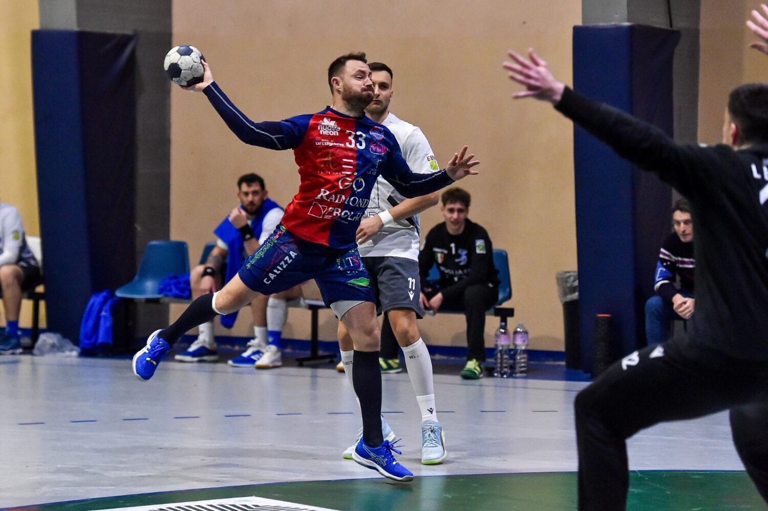 La Raimond cade a Bressanone